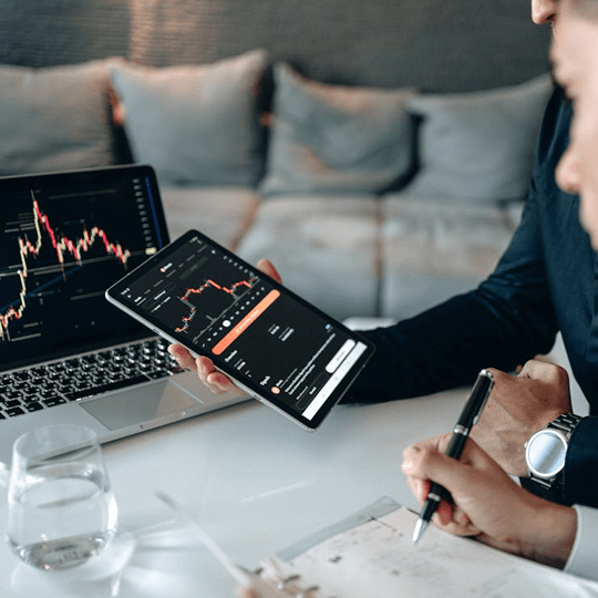 Ruxavild kryptosijoitusten asiantuntijatiimi